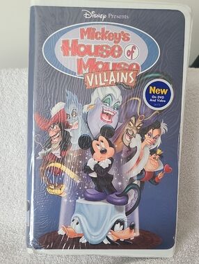 Disney Mickey's House of Mouse Villains — Blue and Purple Cover